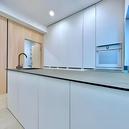 Modern Free Parking High Standard Cool Stylish Apartamento